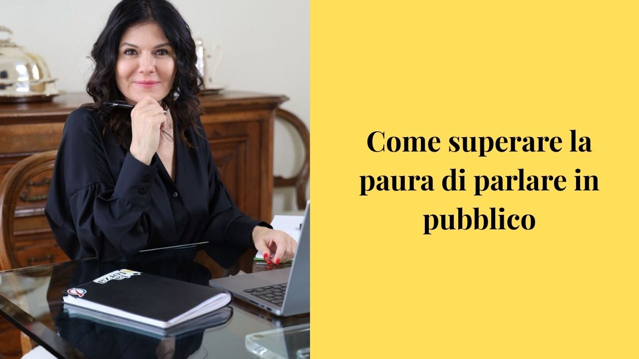Grafica come superare la paura di parlare in pubblico